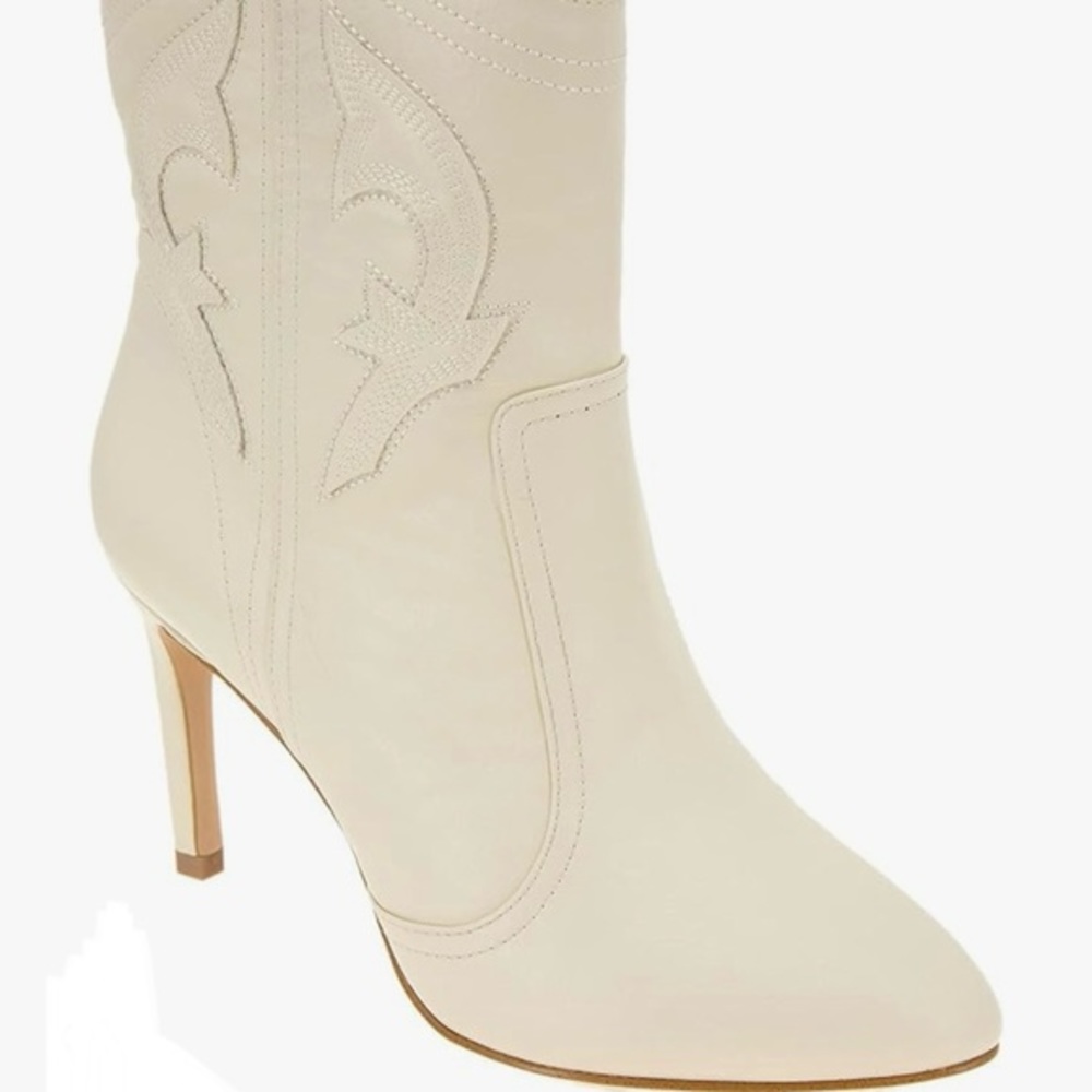 White High Heel Cowgirl Boots 👢